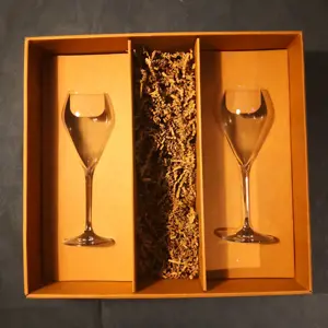 Darčekový box na jednu fľašu s pohármi